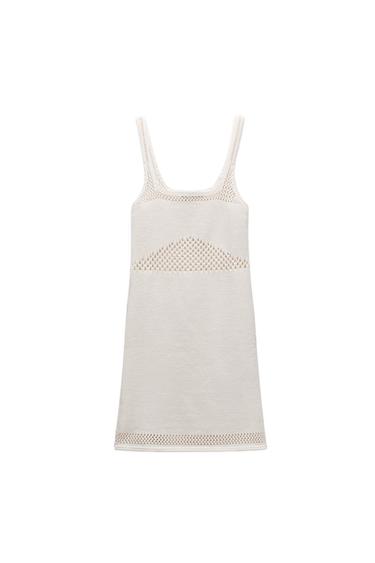 VESTIDO PERFORADOS
