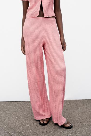 PANTALON DROIT TEXTURÉ - Rose pâle de Zara