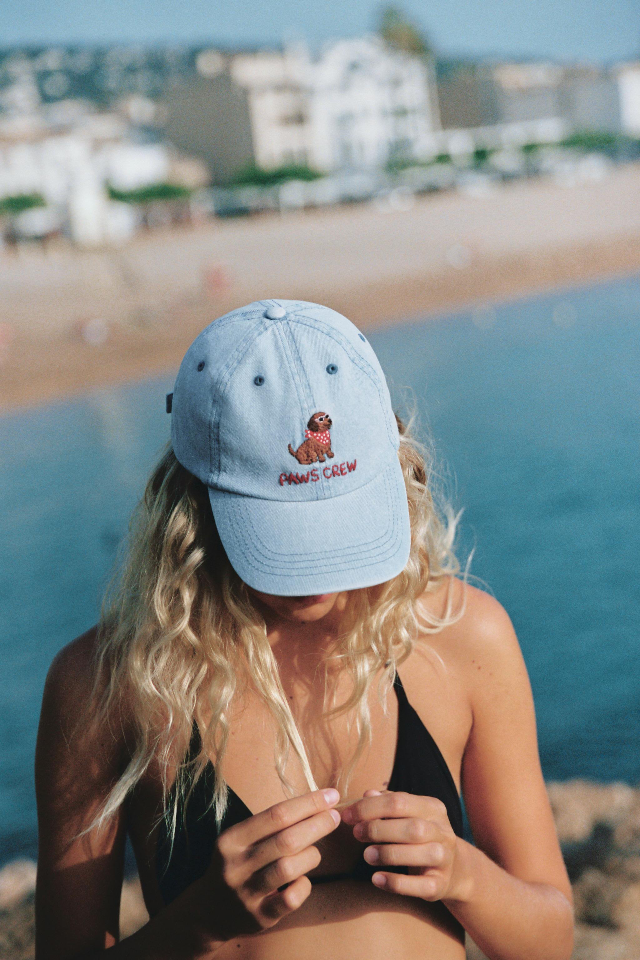 TEXT AND DOG DENIM CAP — Blue