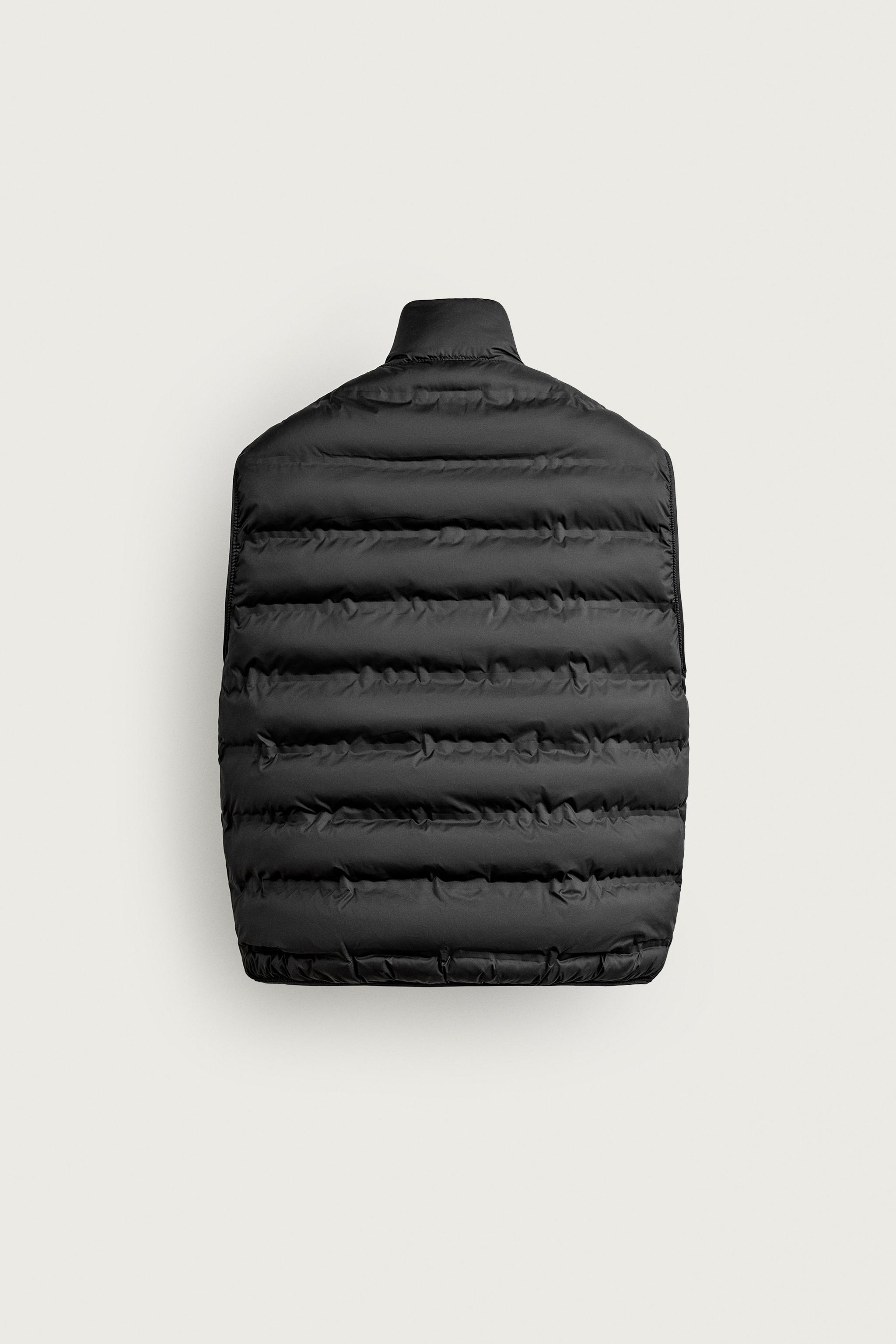 LIGHTWEIGHT WATER REPELLENT PUFFER VEST