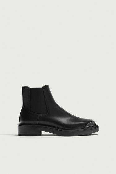 БОТИНКИ ЧЕЛСИ С МЕТАЛЛИЧЕСКОЙ ДЕТАЛЬЮ — Черный от Zara