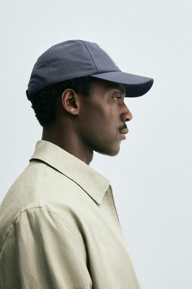CASQUETTE TECHNIQUE AVEC PIÈCE - Bleu / Gris de Zara - Image 1