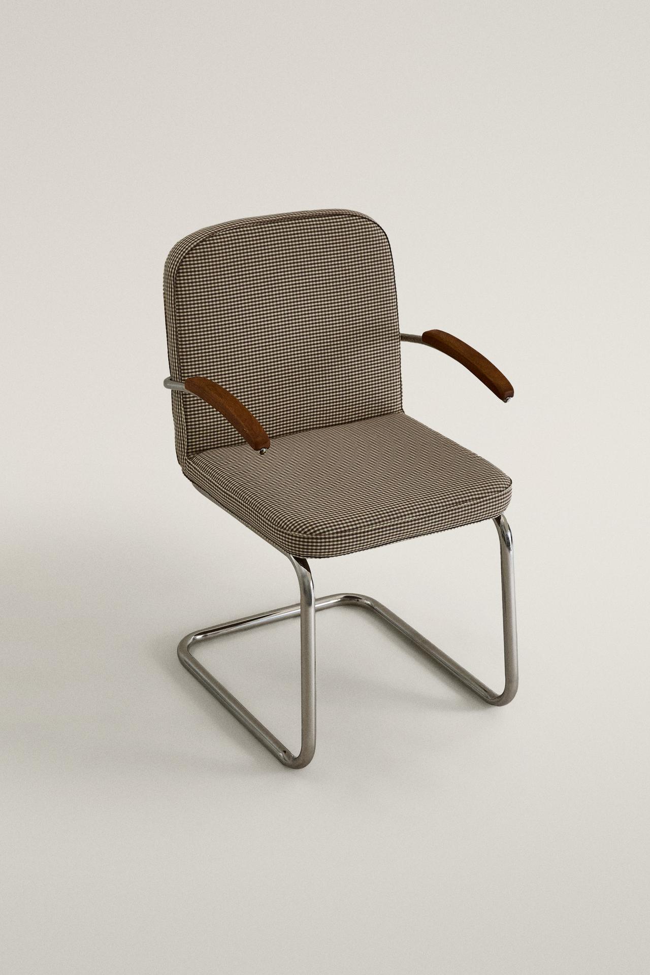 VINTAGE CHROME CHAIR — Brown