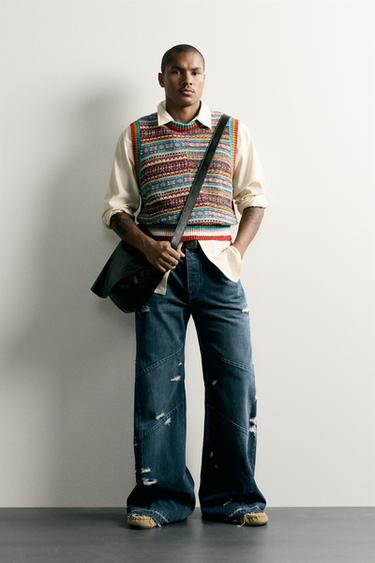 STRIKKET JACQUARDVEST MED PATCHWORK - turkis fra Zara