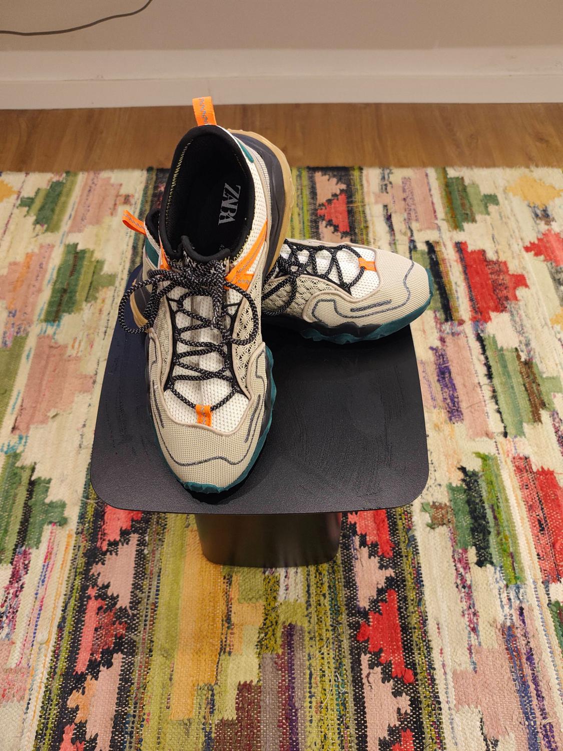 KNIT FABRIC RUNNING SNEAKERS - Image 4