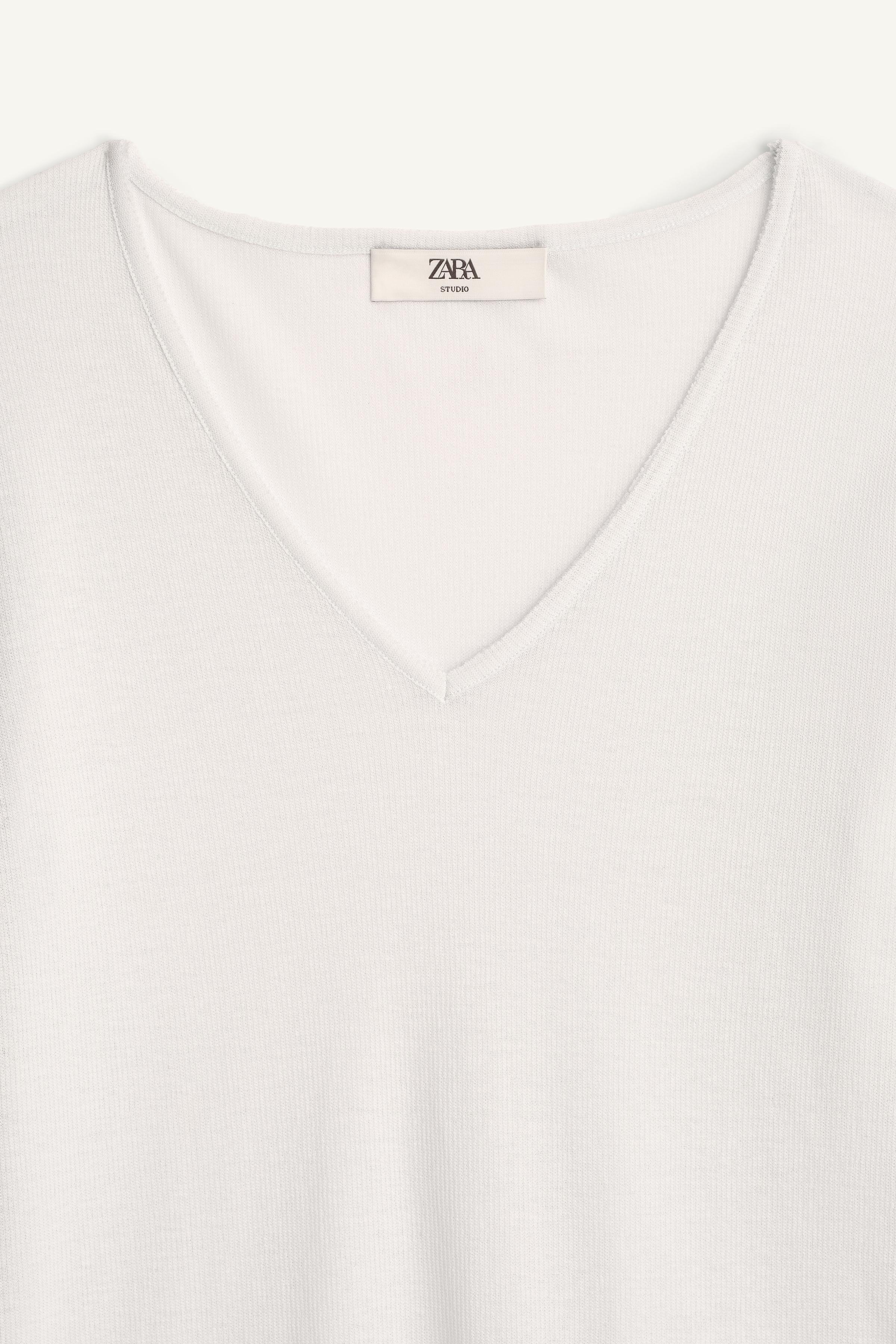 HAUT COL EN V LIMITED EDITION