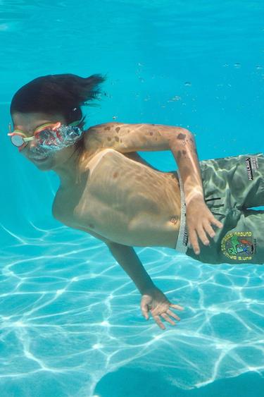 6-14 YEARS/ MINECRAFT © MOJANG AB. ™ SWIM SHORTS - Green by Zara