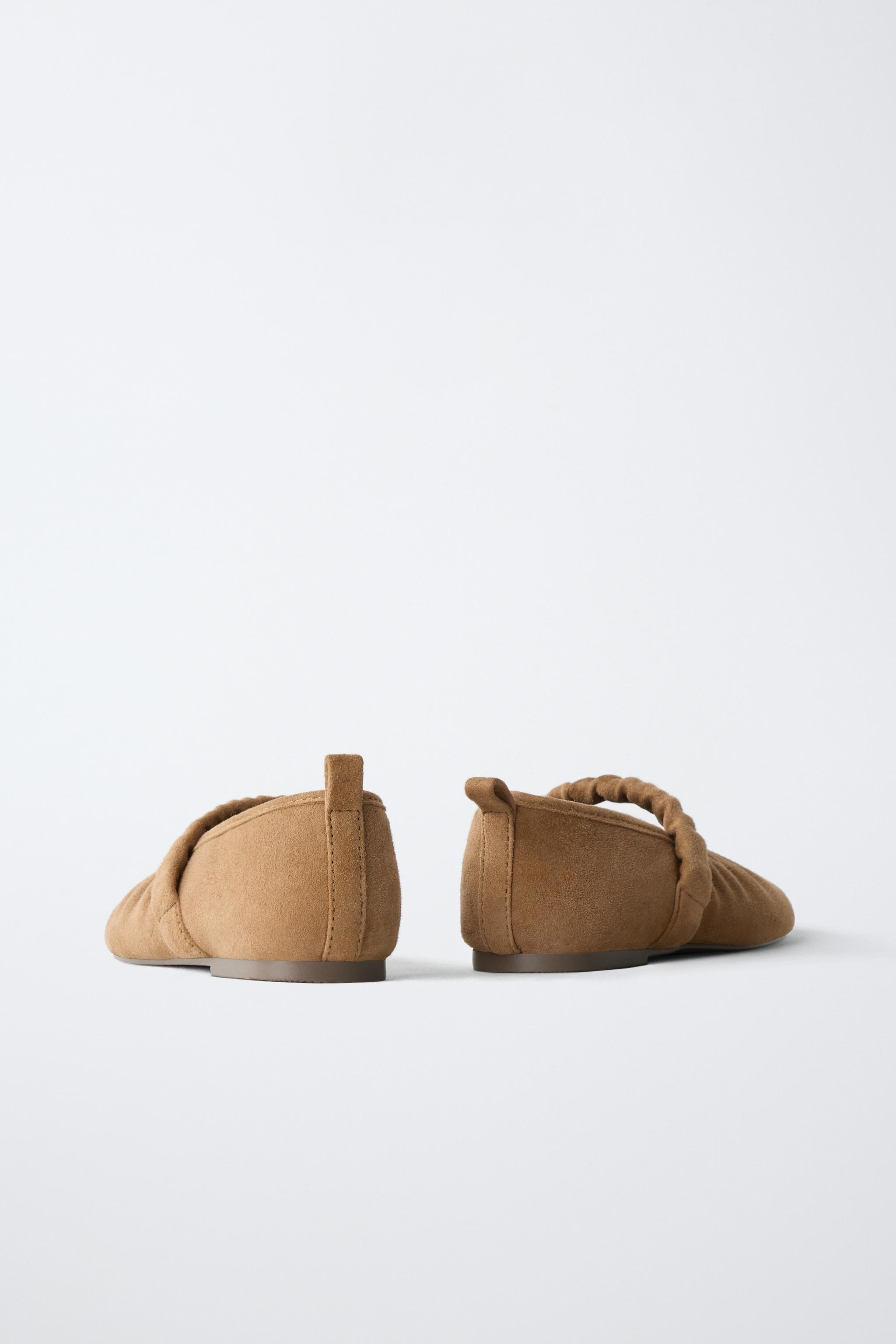 LEATHER RUCHED BALLET FLATS