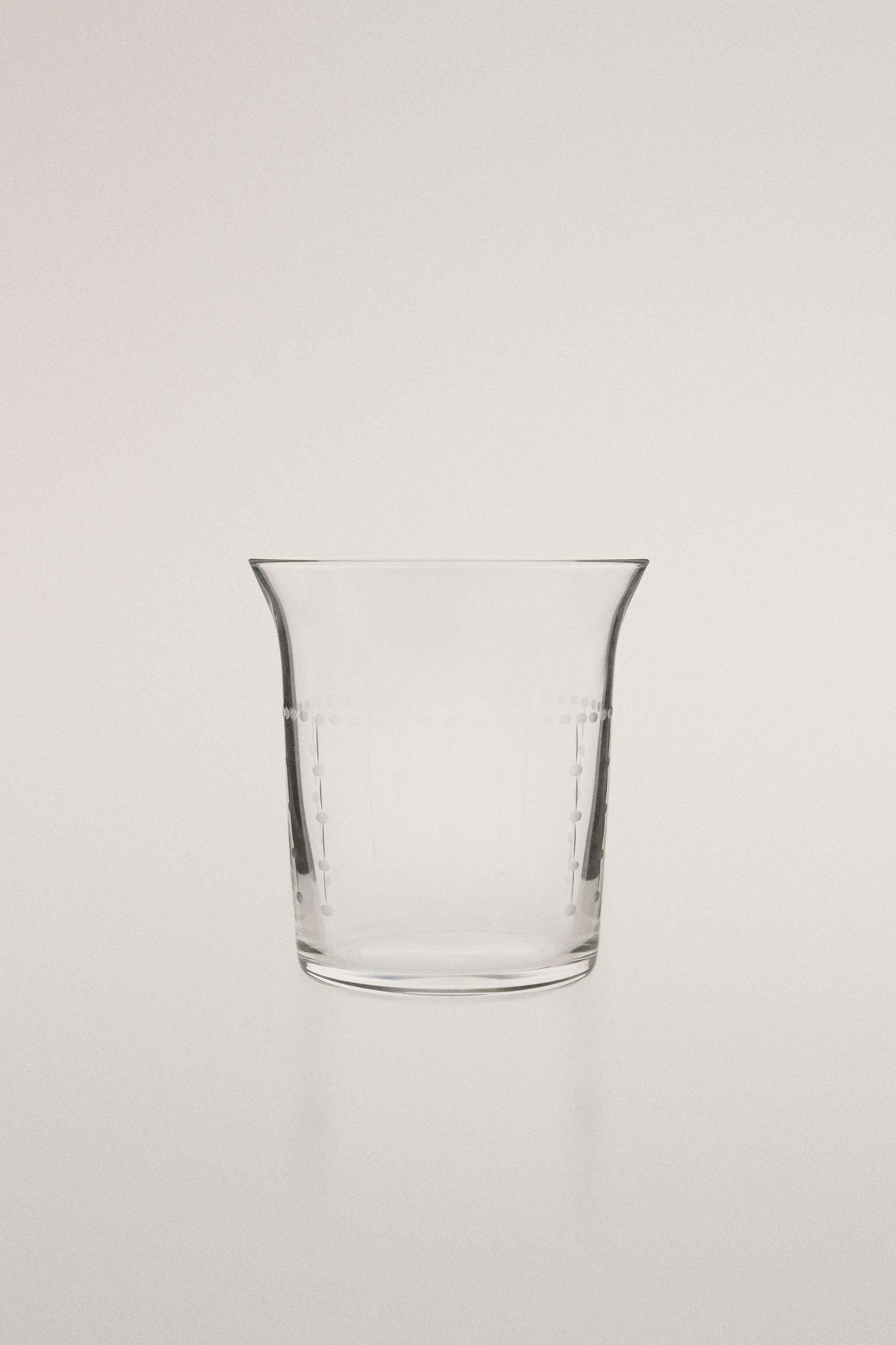 GEOMETRICALLY ENGRAVED GLASS TUMBLER
