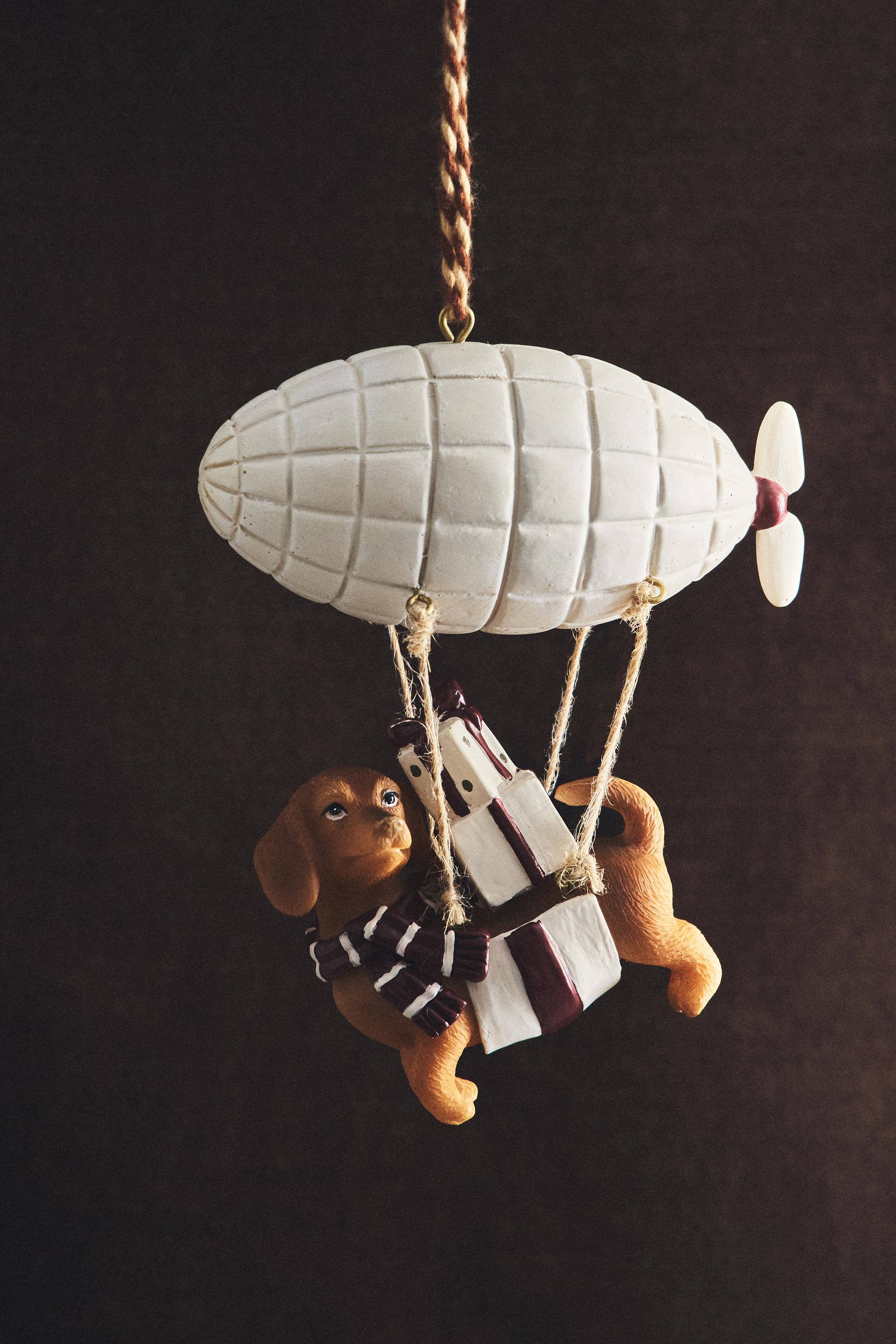 DOG HOT AIR BALLOON CHRISTMAS TREE ORNAMENT