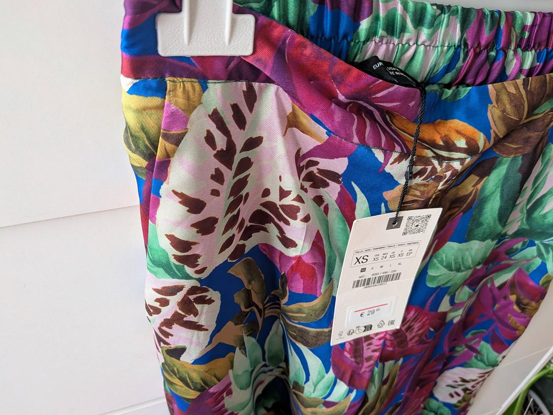 SATIN TROPICAL PRINT TROUSERS - Image 3