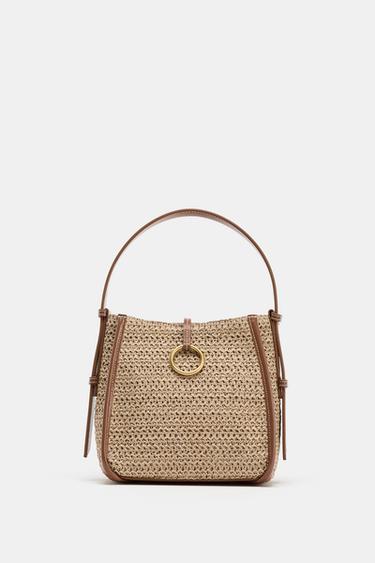 MINI SACA RAFIA ANILLA METÁLICA - Beige claro de Zara
