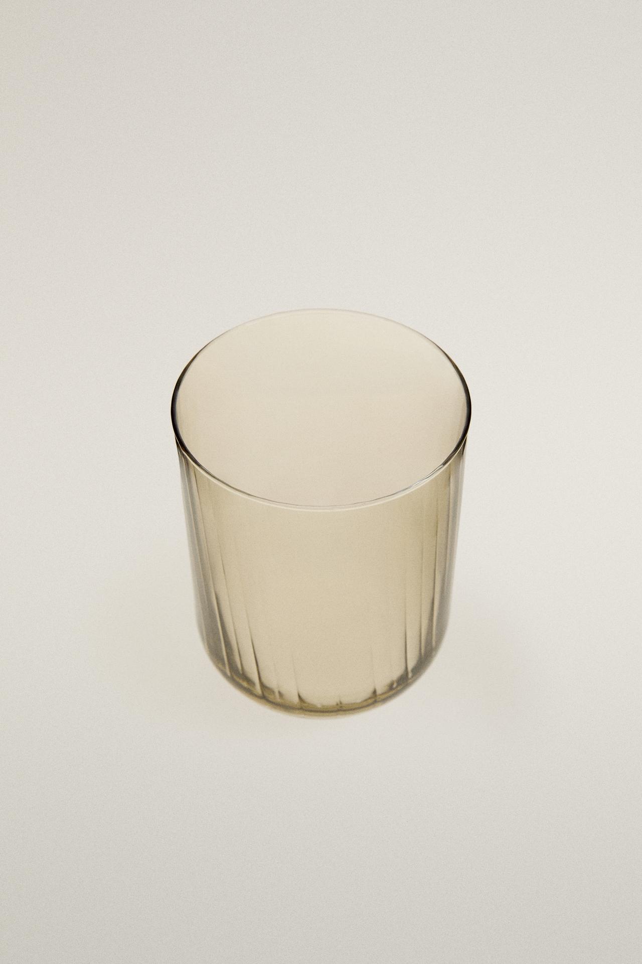 GLASS TUMBLER WITH RAISED LINES — Green