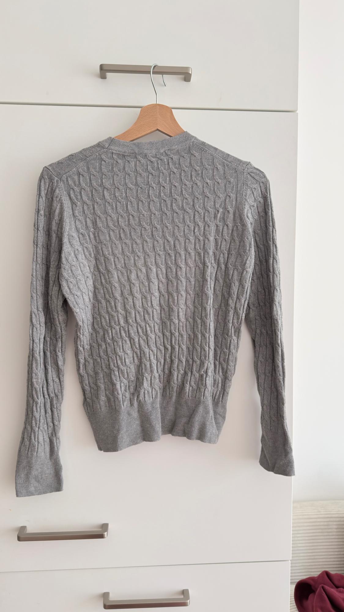 ROUND NECK CABLE-KNIT SWEATER - Image 3