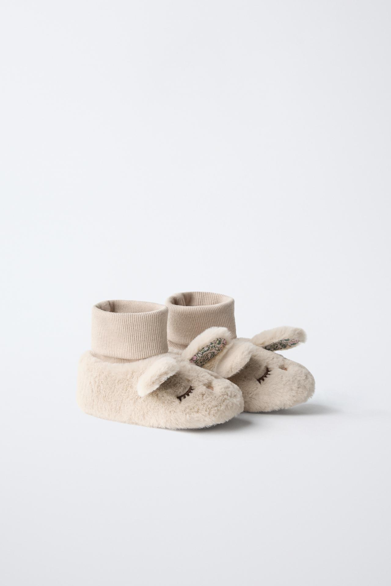 BUNNY SLIPPERS — Off White