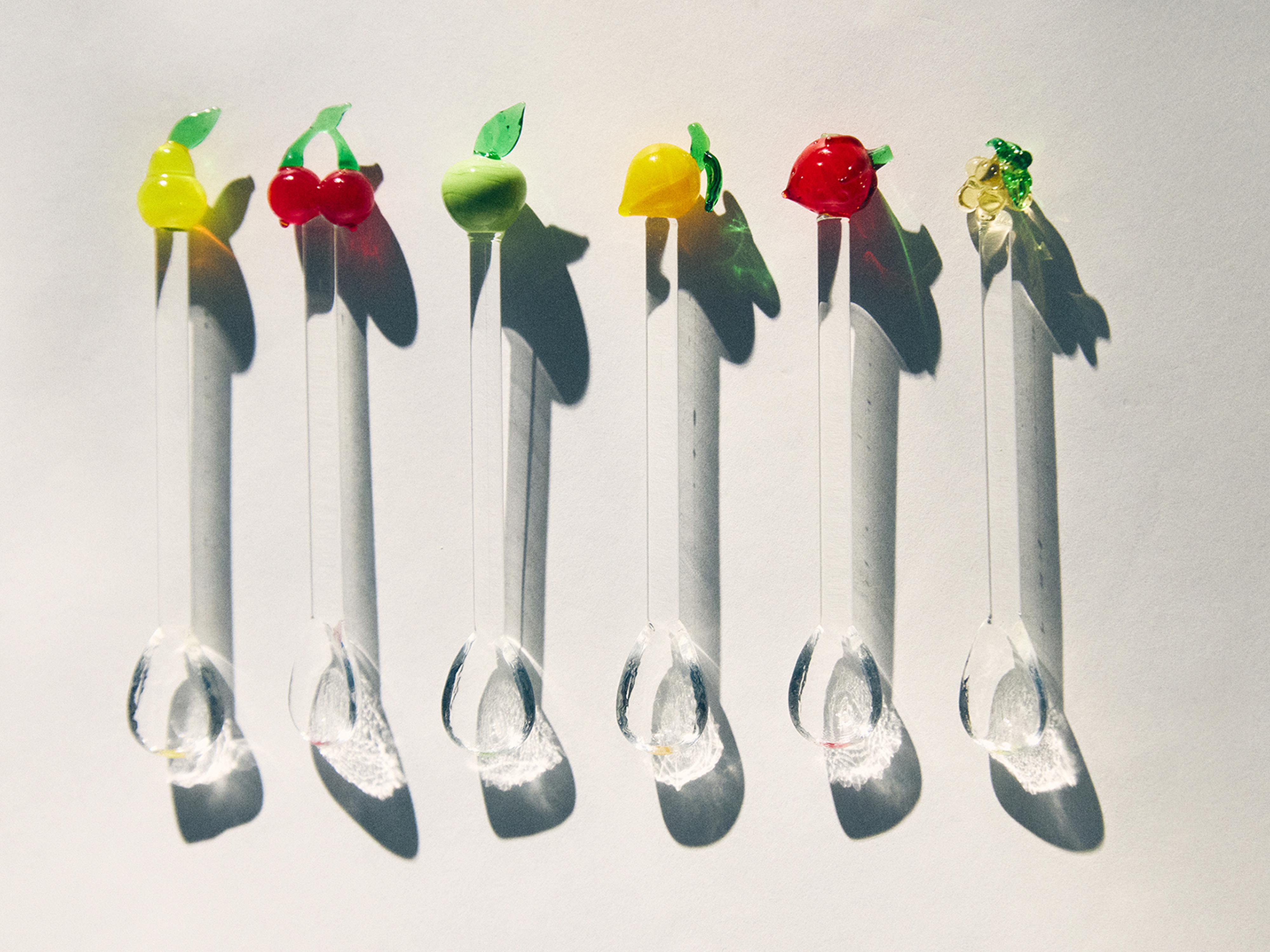 PACK OF FRUIT GLASS DESSERT SPOONS (PACK OF 6) — Red (alternate view)