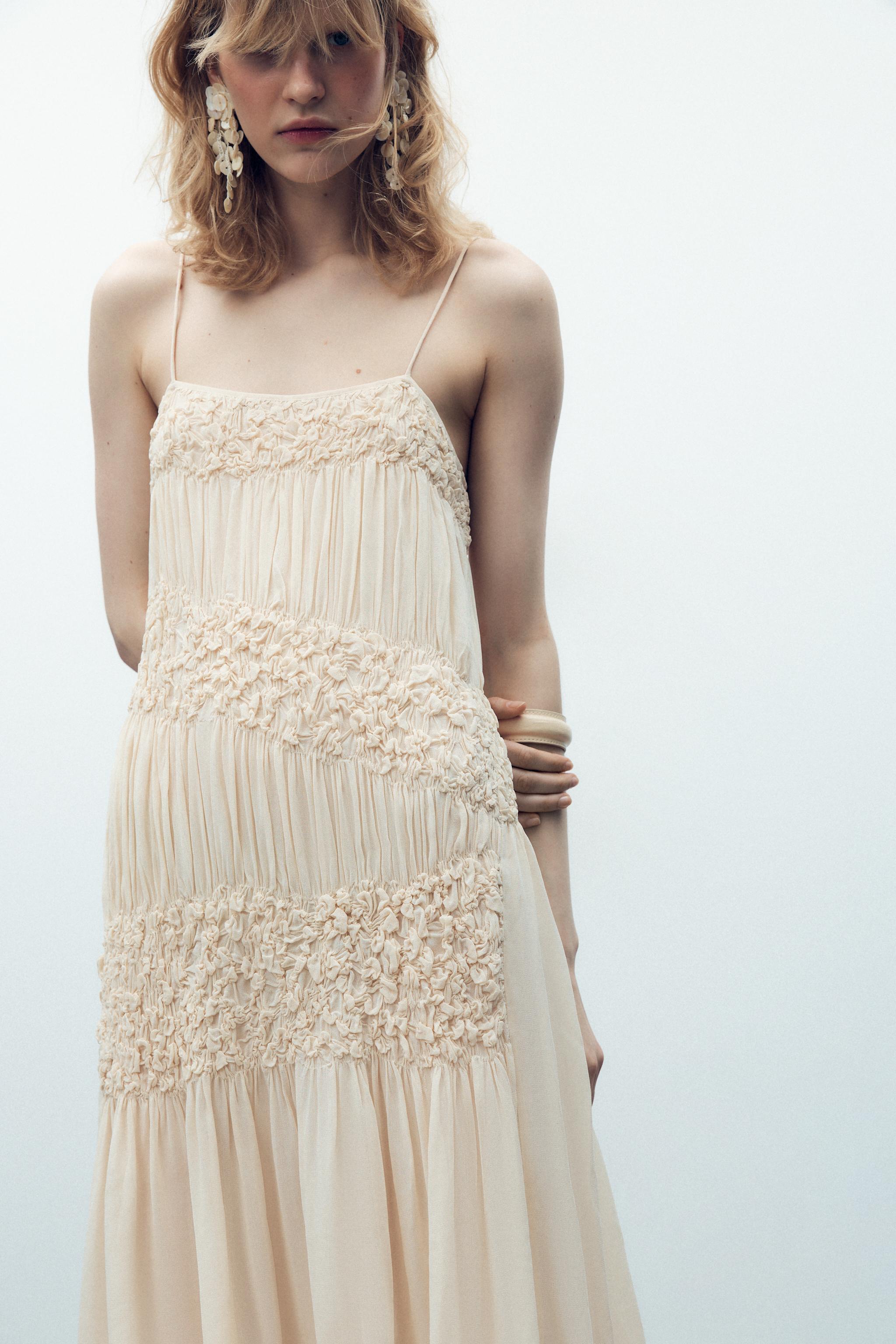 ZARA プリーツストラップワンピース 7521/520 プリーツストラップワンピース - エクリュ | ZARA Japan / 日本