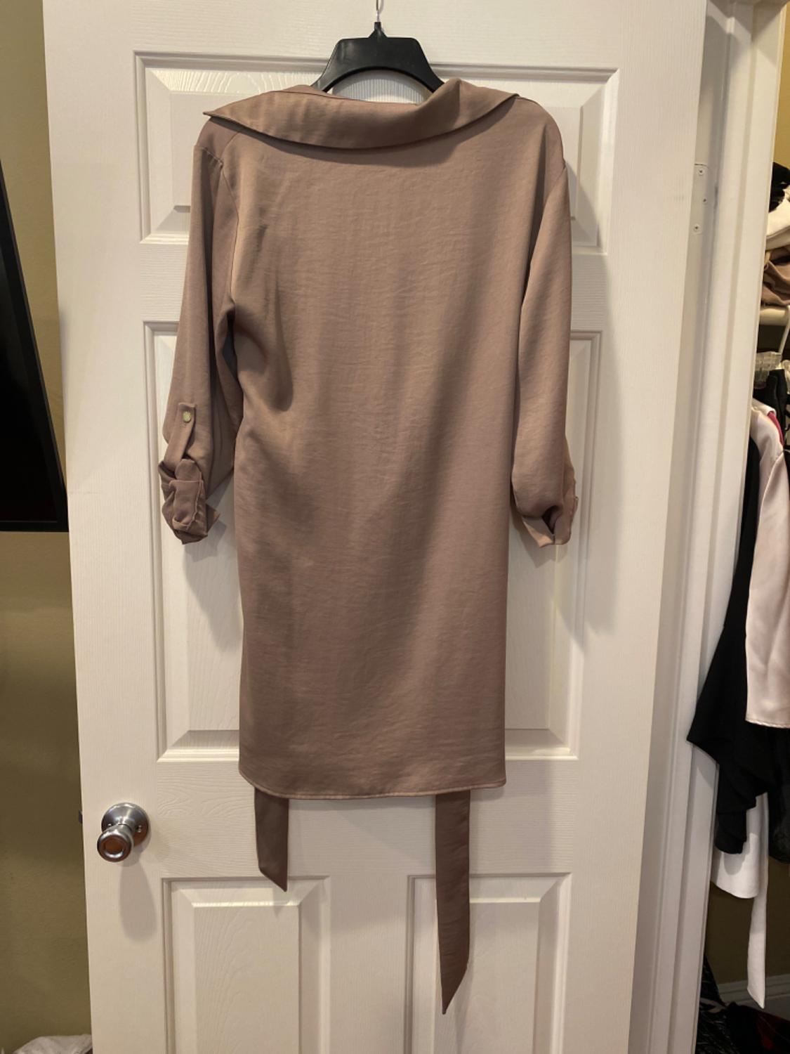 VESTIDO CAMISERO SATINADO - Image 3