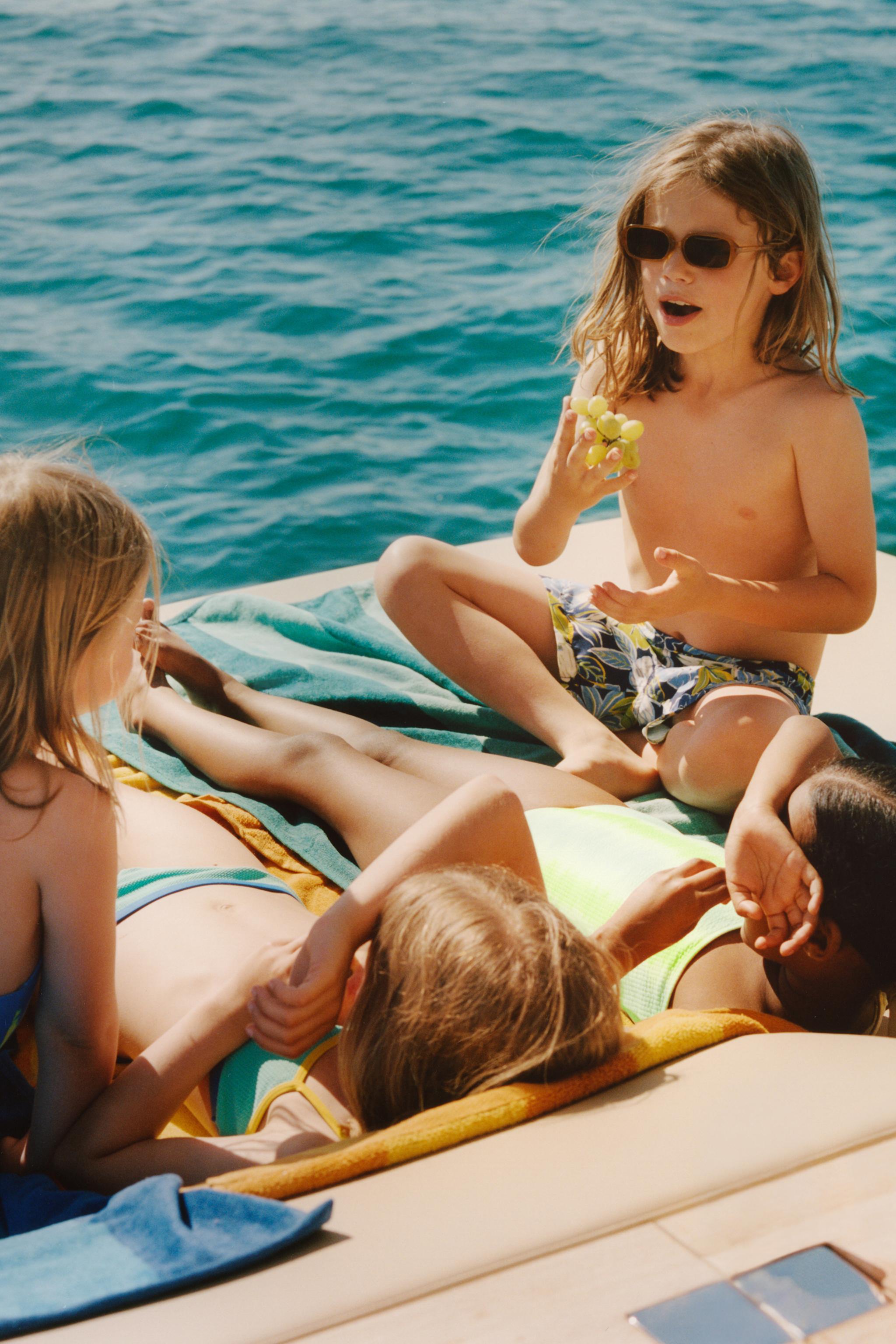 6-14 ANS/ SHORT DE BAIN À FEUILLES