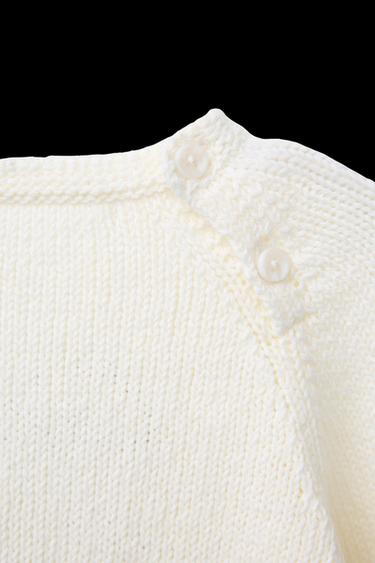 JERSEY PUNTO TEXTO BORDADO - Crudo de Zara