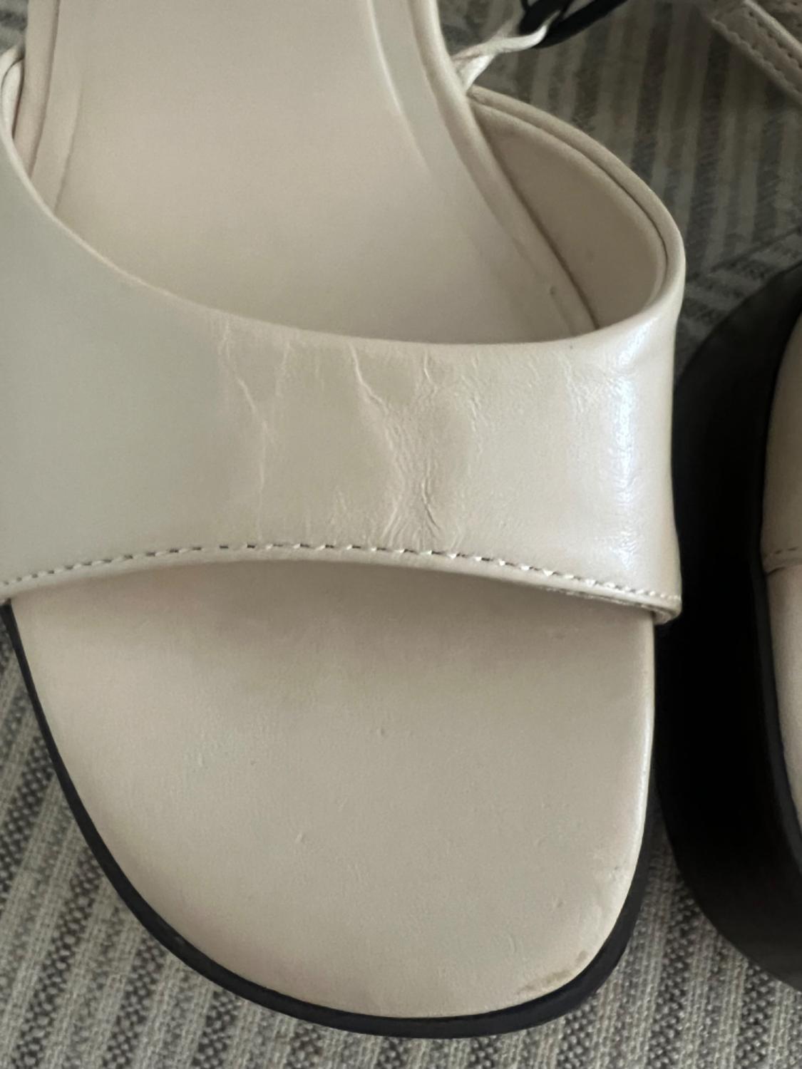 LEATHER PLATFORM HEELED SANDALS - Image 8