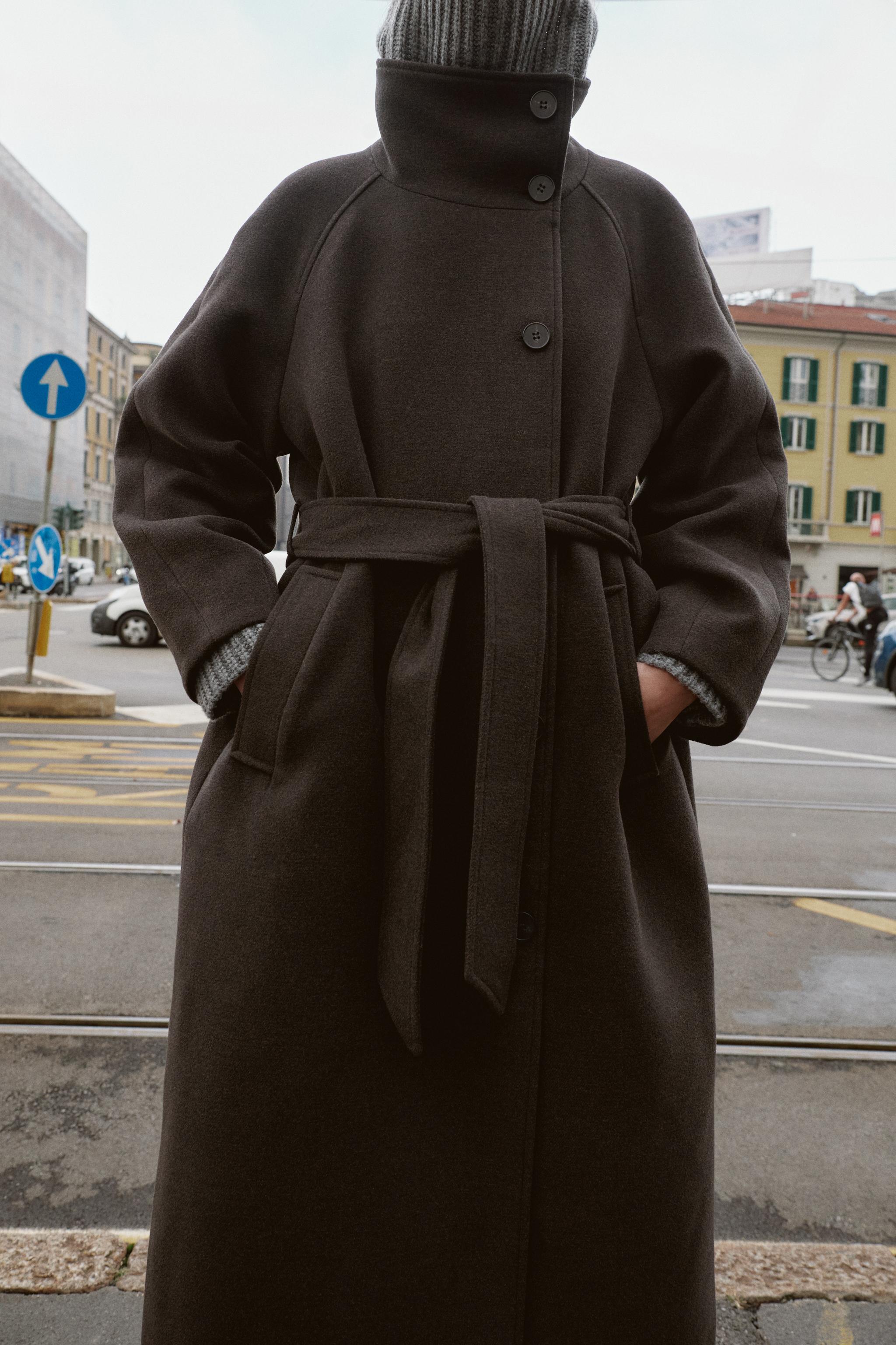 SOFT HIGH-NECK BELTED COAT