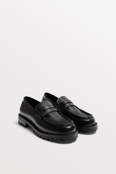 MOCASSINS DE PELL AMB ANTIFAÇ - Negre de Zara