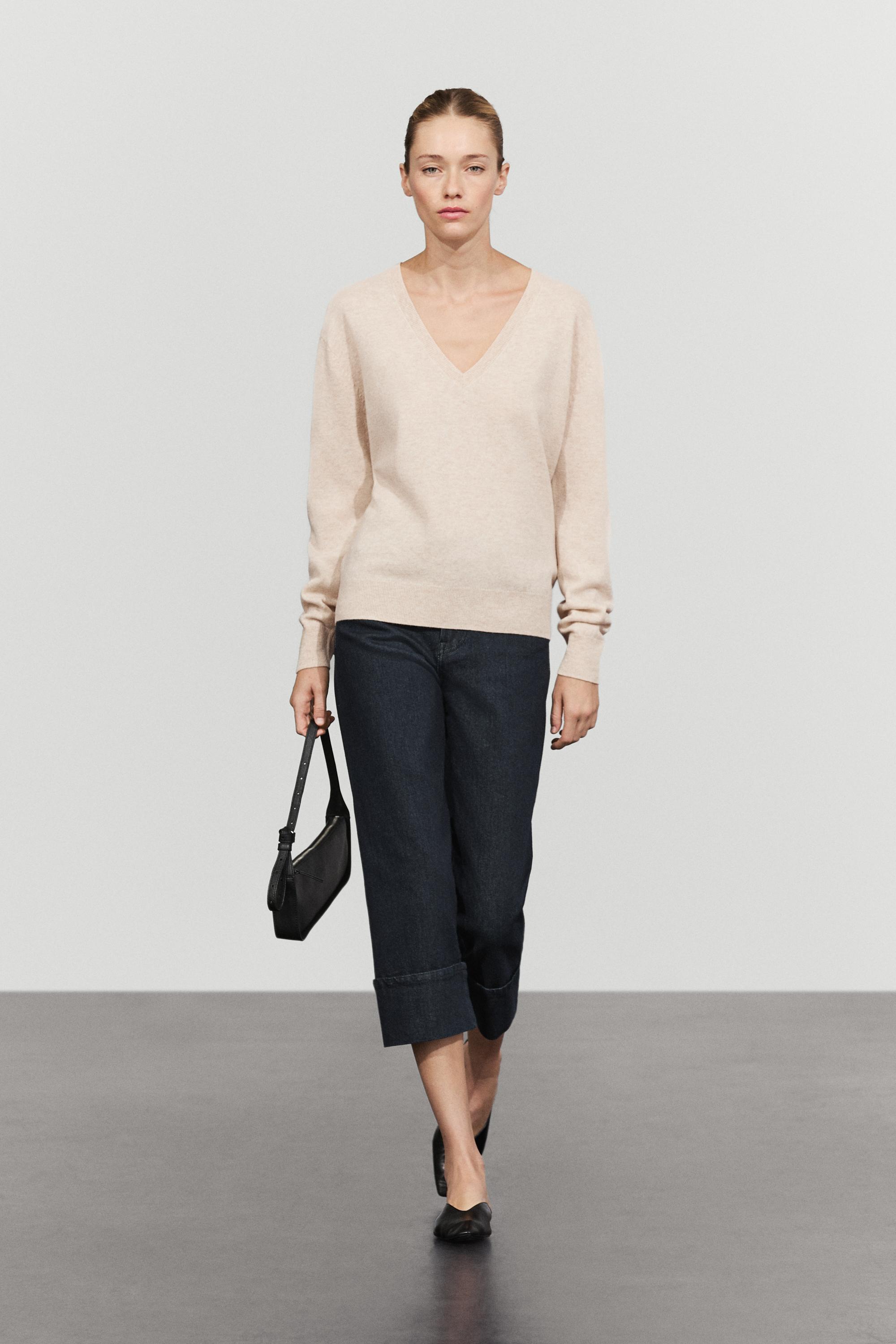 Wool blend V-neck knit sweater — Beige marl