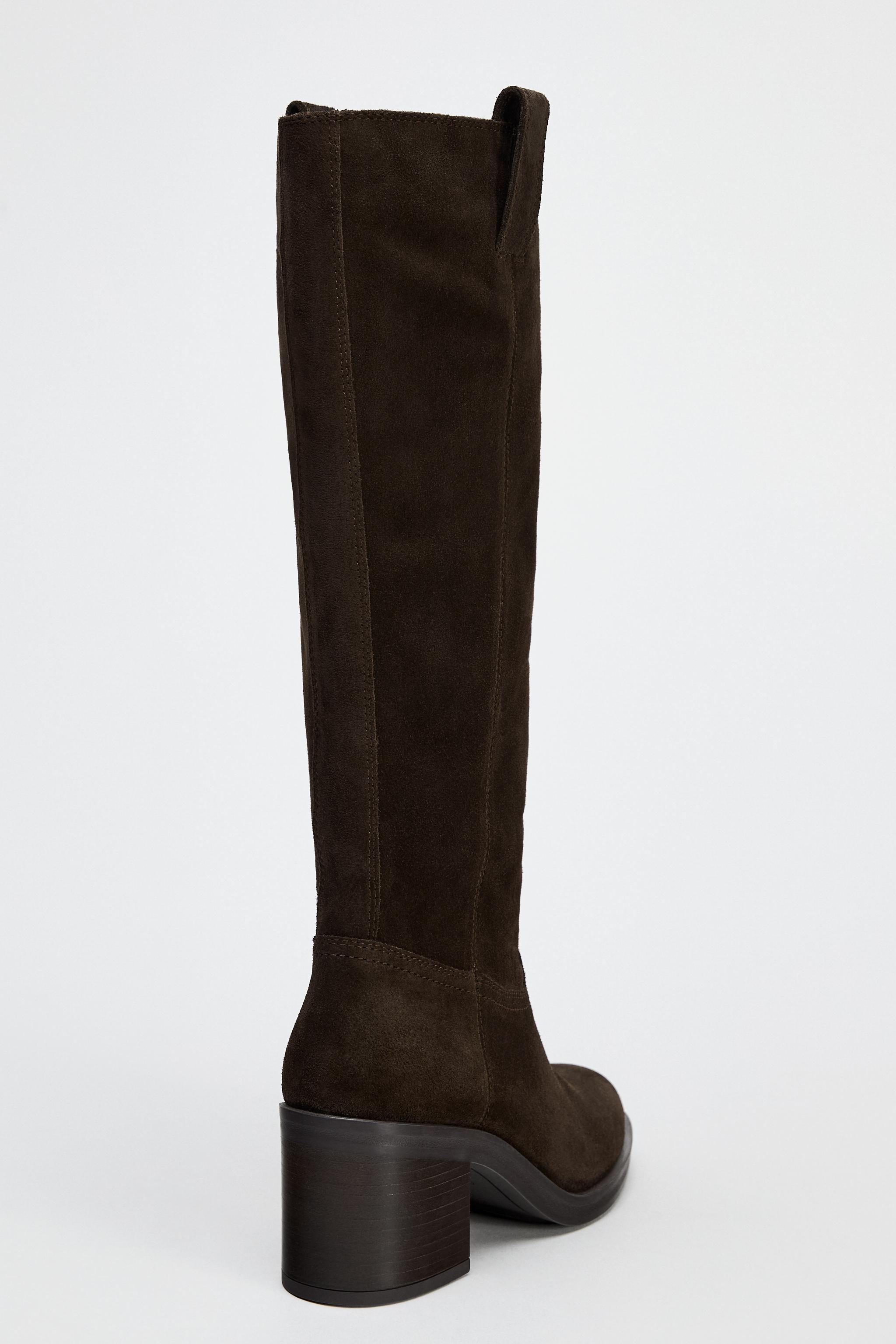 BOTTES À TALONS EN DAIM