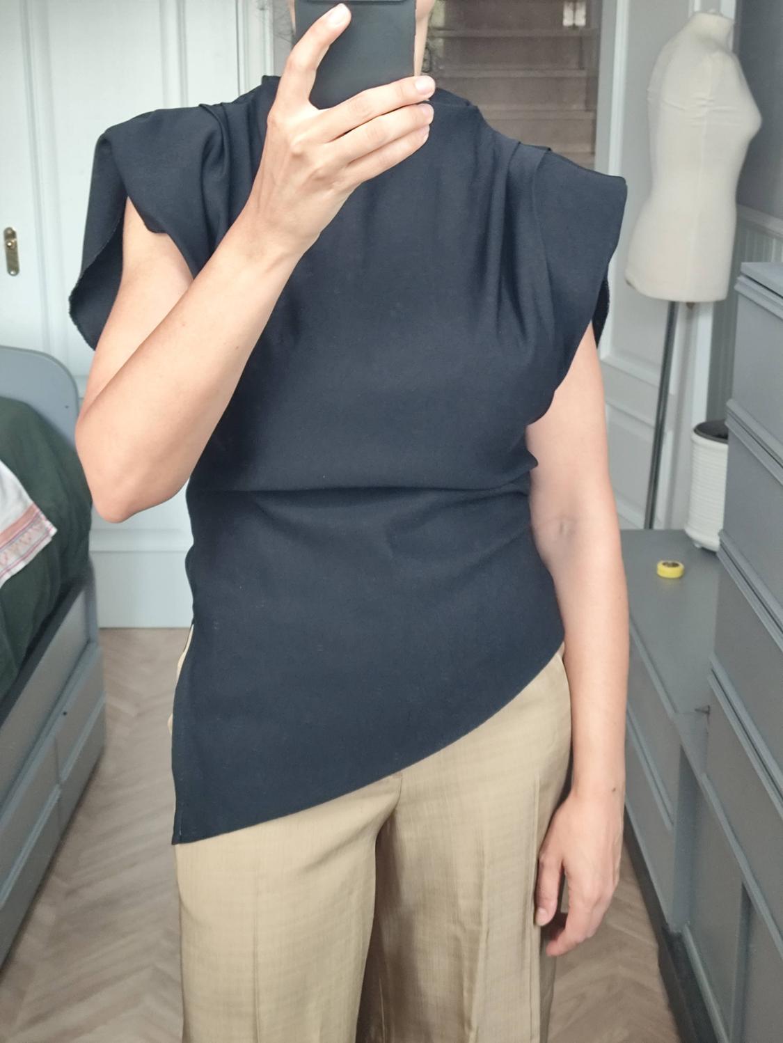 GATHERED TOP WITH SHOULDER PADS - Image 2