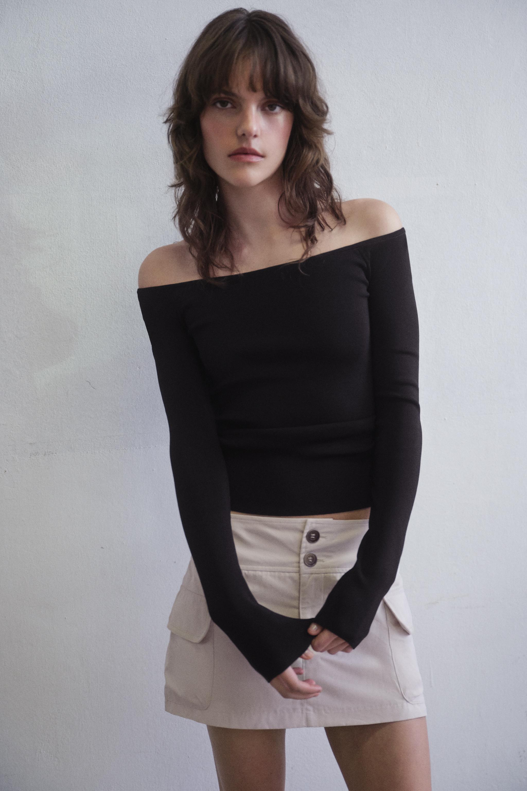 OFF-THE-SHOULDER KNIT TOP