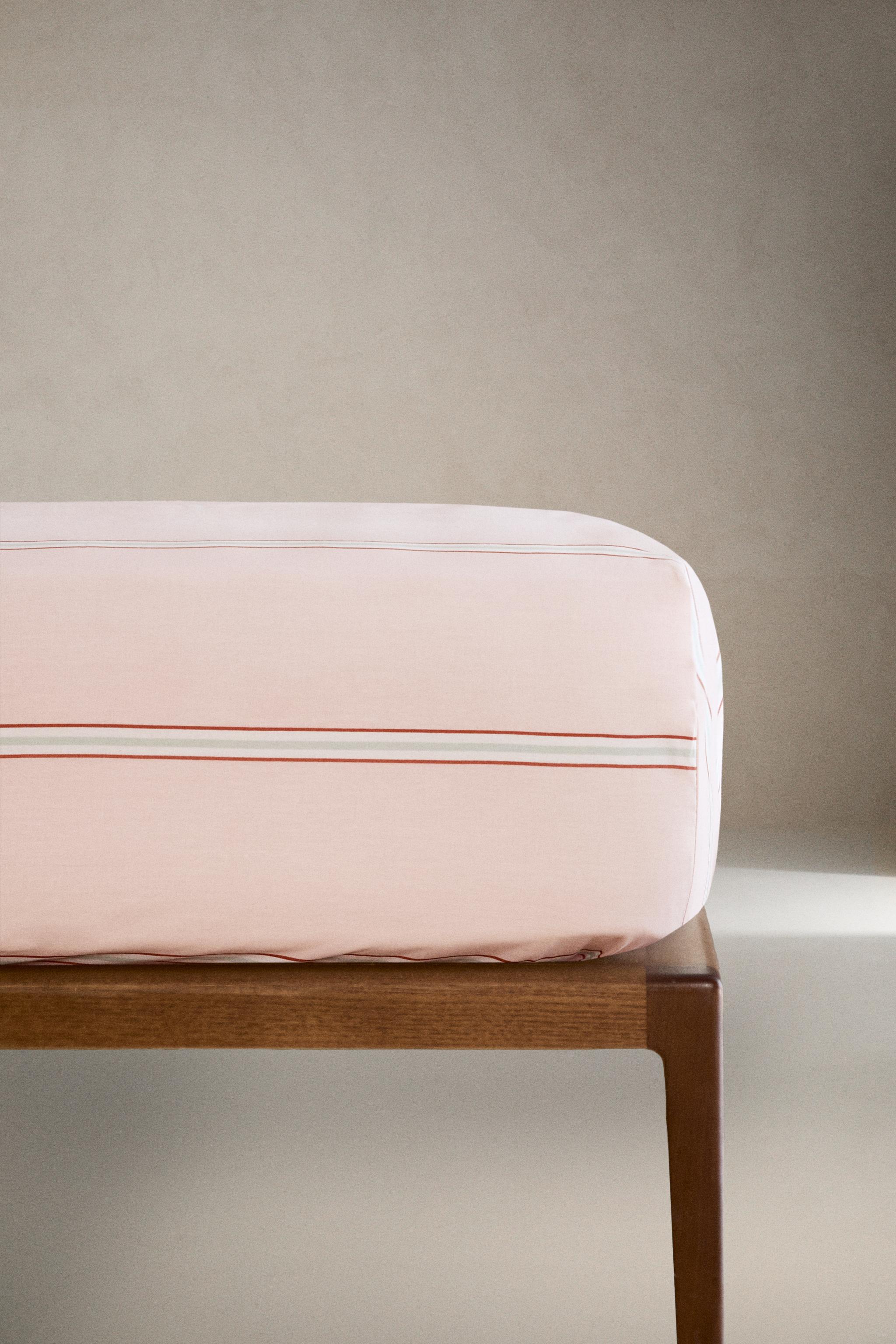 KIDS' STRIPED FITTED SHEET — Pink