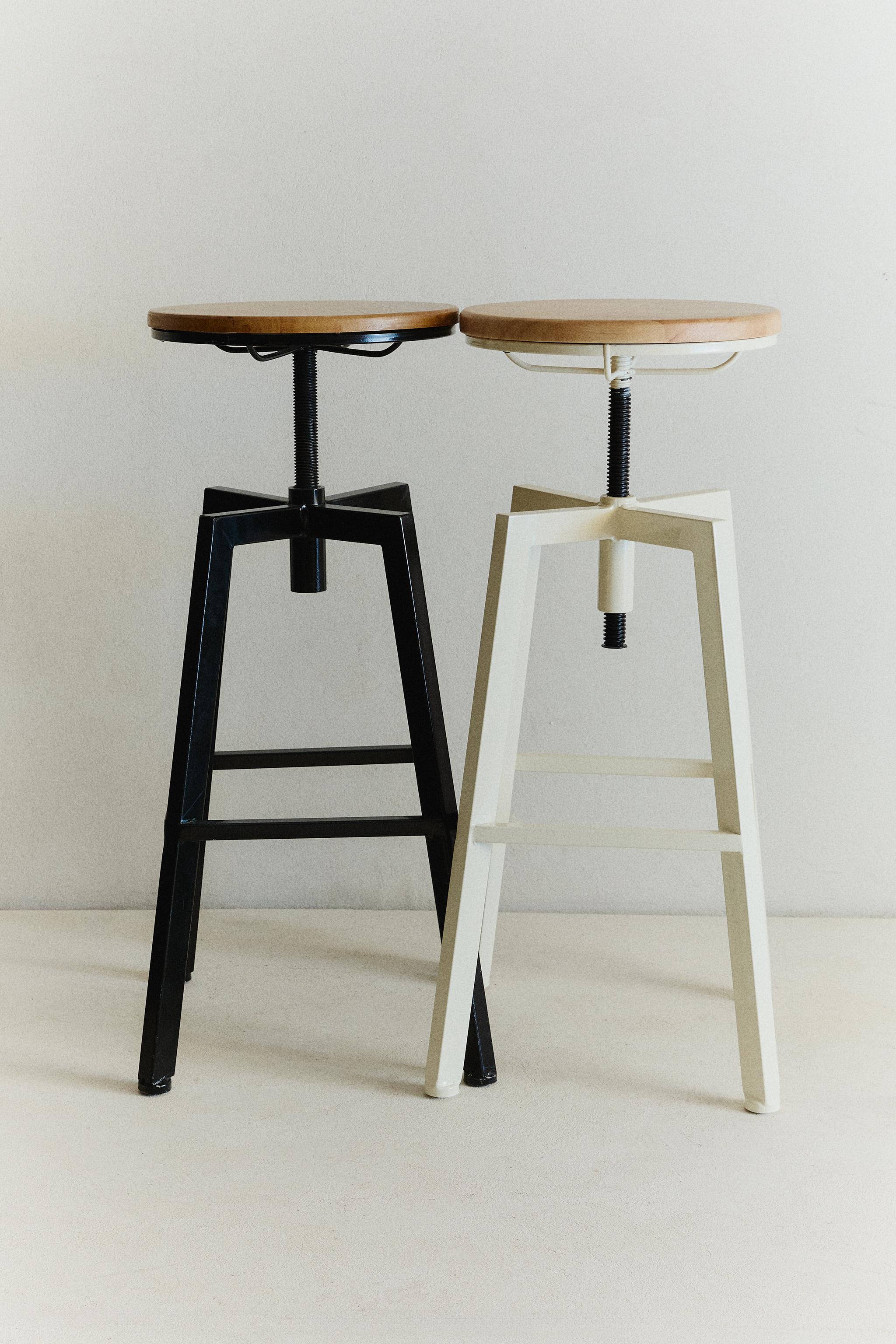 SWIVEL WOOD AND METAL BAR STOOL