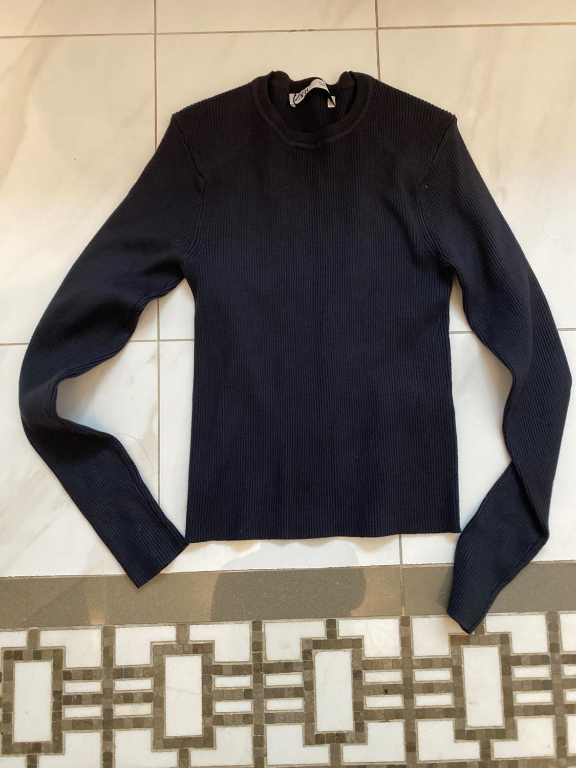 SHOULDER PAD KNIT SWEATER