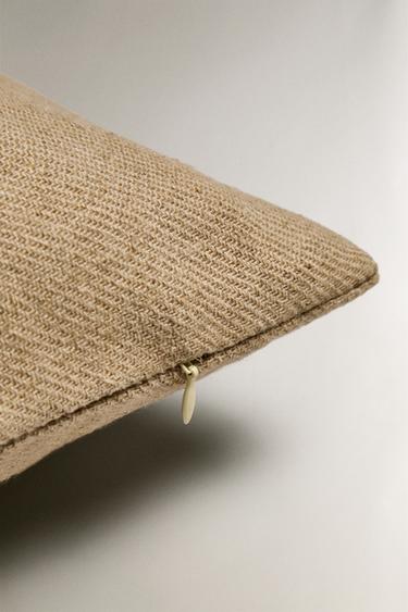 ELONGATED STITCHING CUSHION - Light beige by Zara - Image 4
