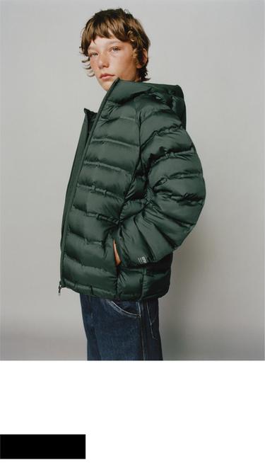 Guruh jinsiy aloqa sahnasida qora tanli ayollar bilan onlayn porno Onlayn tomosha qilish: Qora yigit orgazmgacha eshakda jojani sikadi.