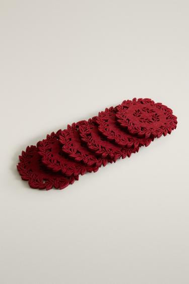 CHRISTMAS LEAF FELT COASTERS (PACK OF 6) — Red 2