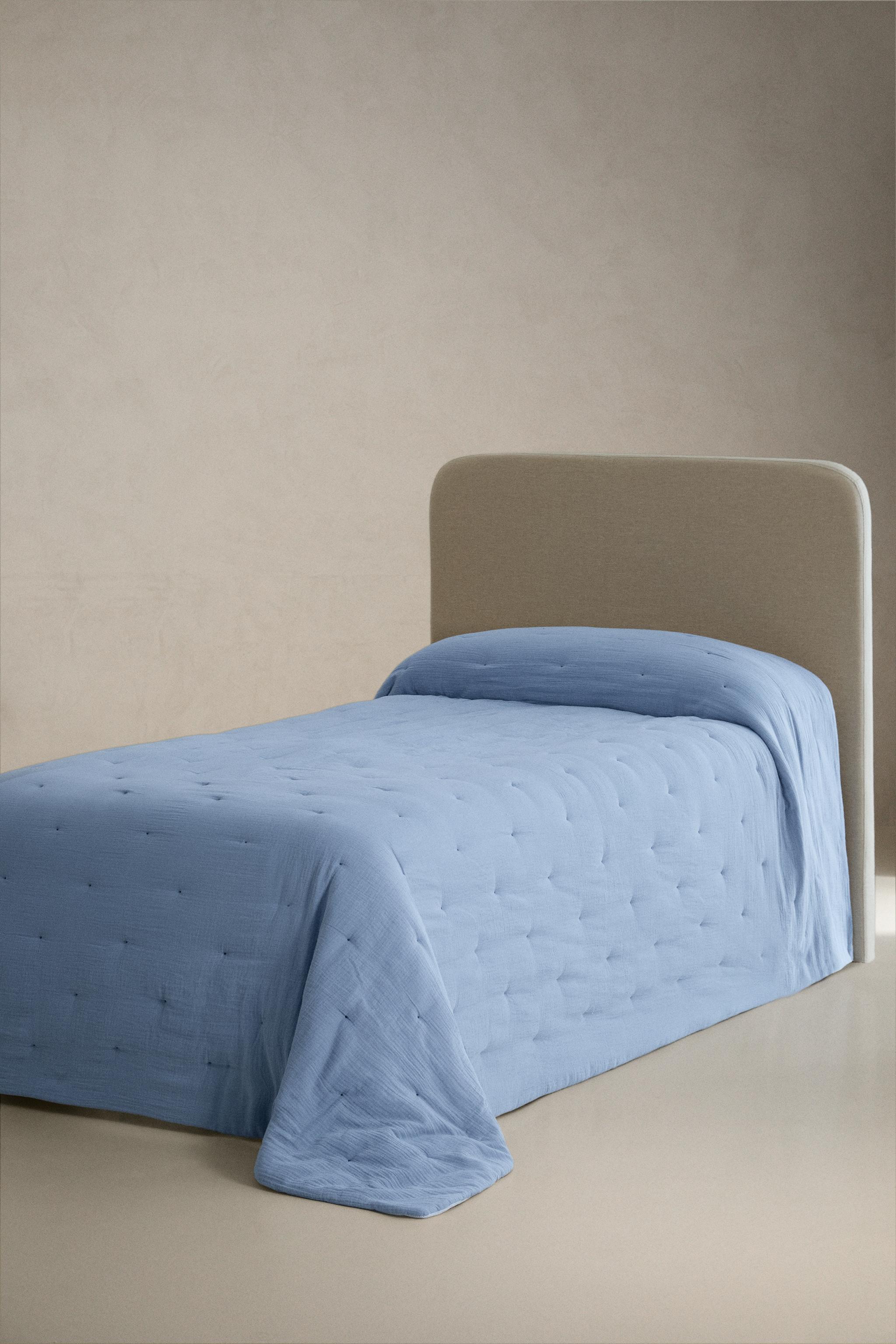 KIDS' REVERSIBLE STRIPED MUSLIN QUILT — Blue