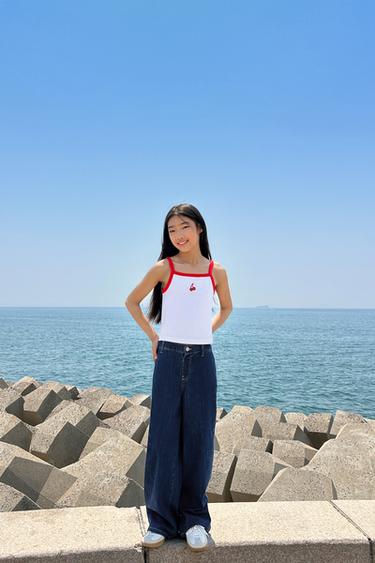 TOP RIB CUT OUT CEREZAS - Blanco de Zara - Imagen 0
