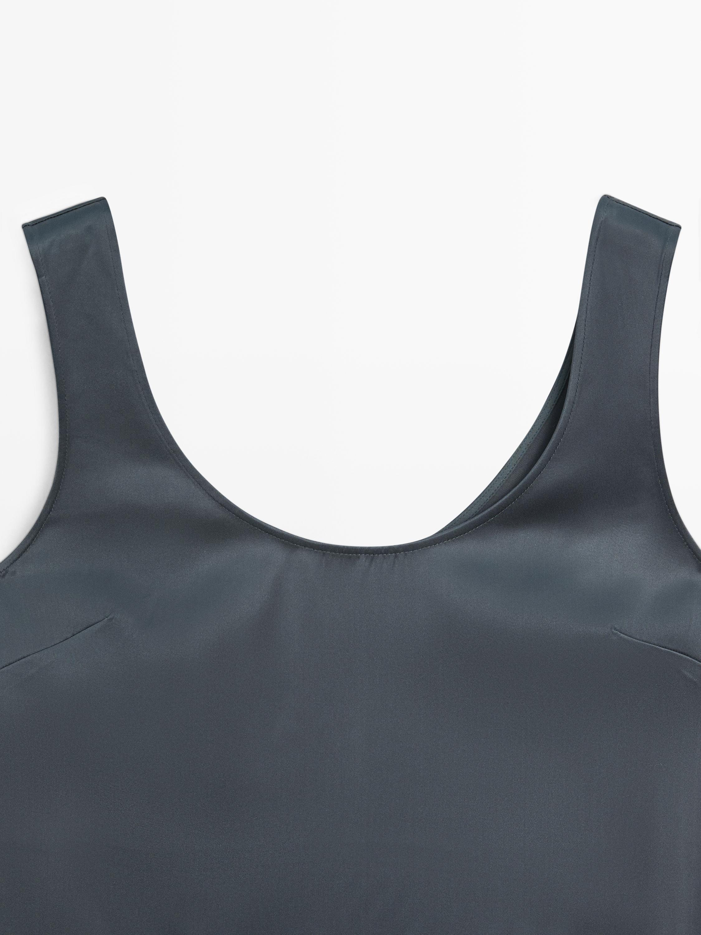 Robe courte fluide satinée