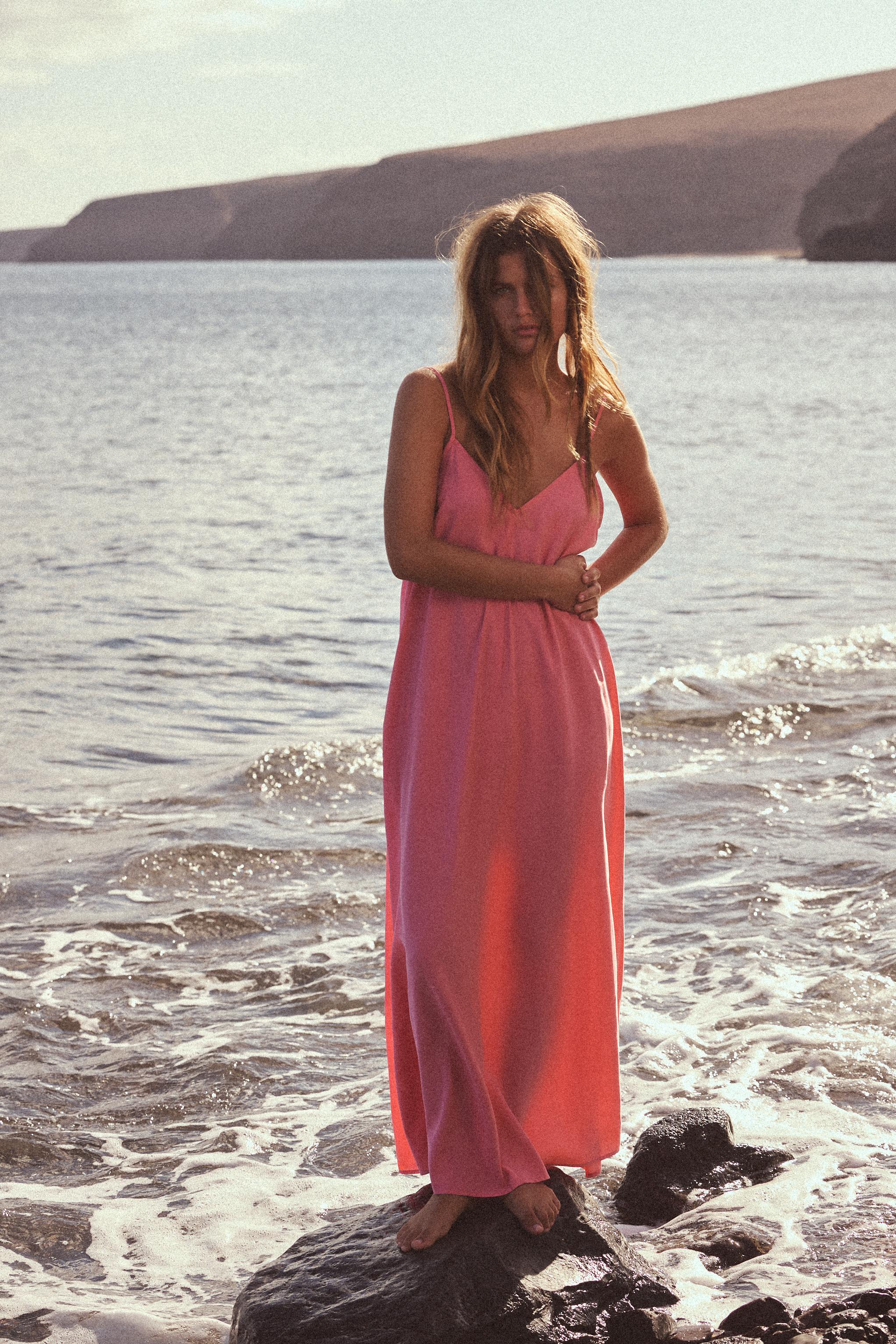 zara pink maxi dress The Viral Zara Pink & Brown Polka Dot Dress Available now to book Size Small/8