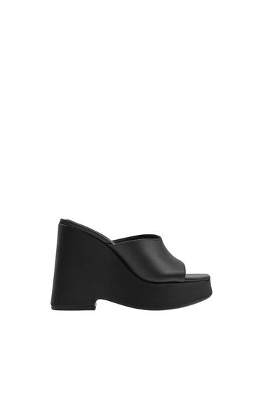 CHUNKY WEDGE SANDALS