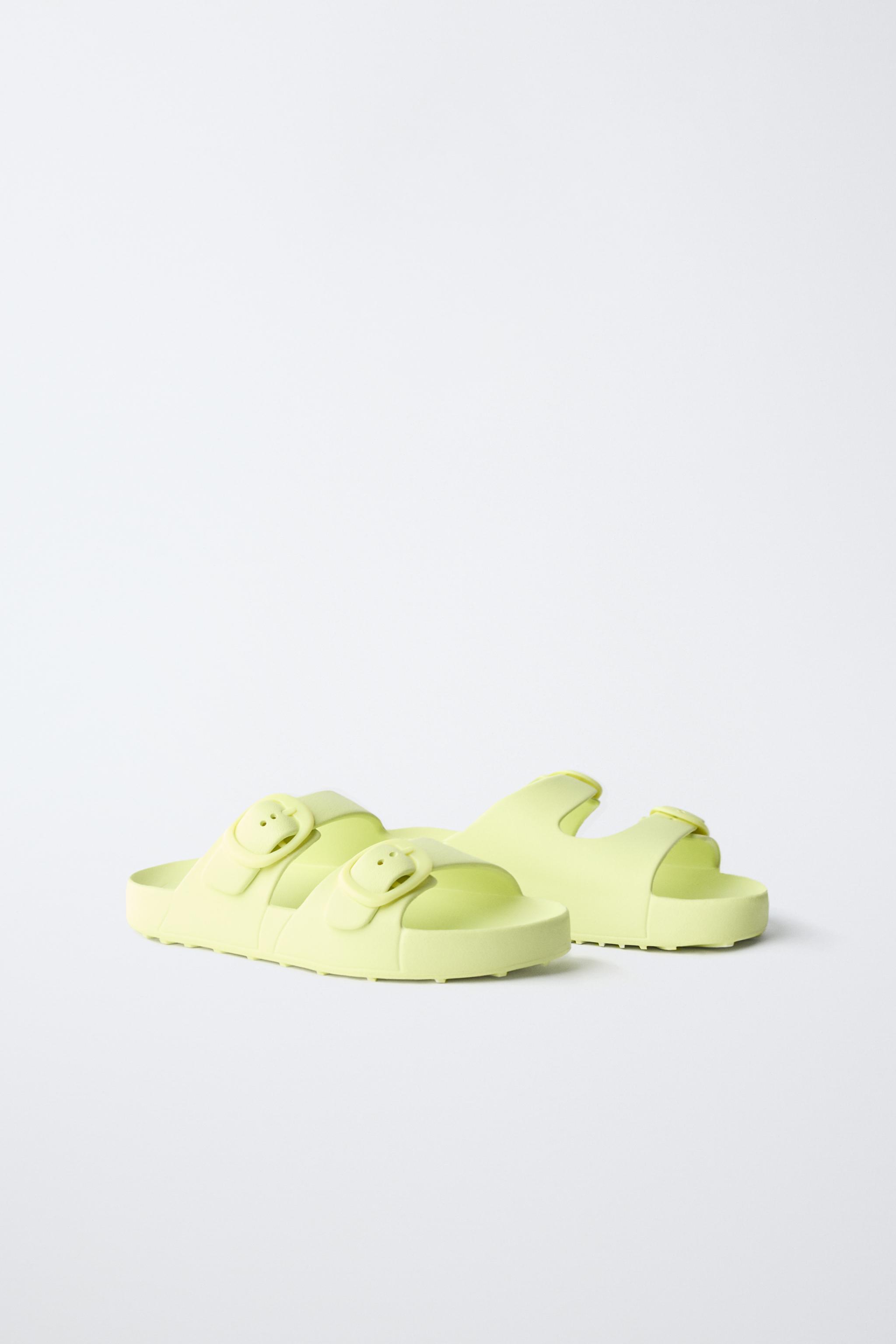 Детские сандалии Zara RUBBERIZED BUCKLED SANDALS — фото 2