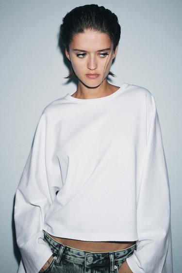 BLUZË ME MËNGË SI KAPË - I bardhë nga Zara