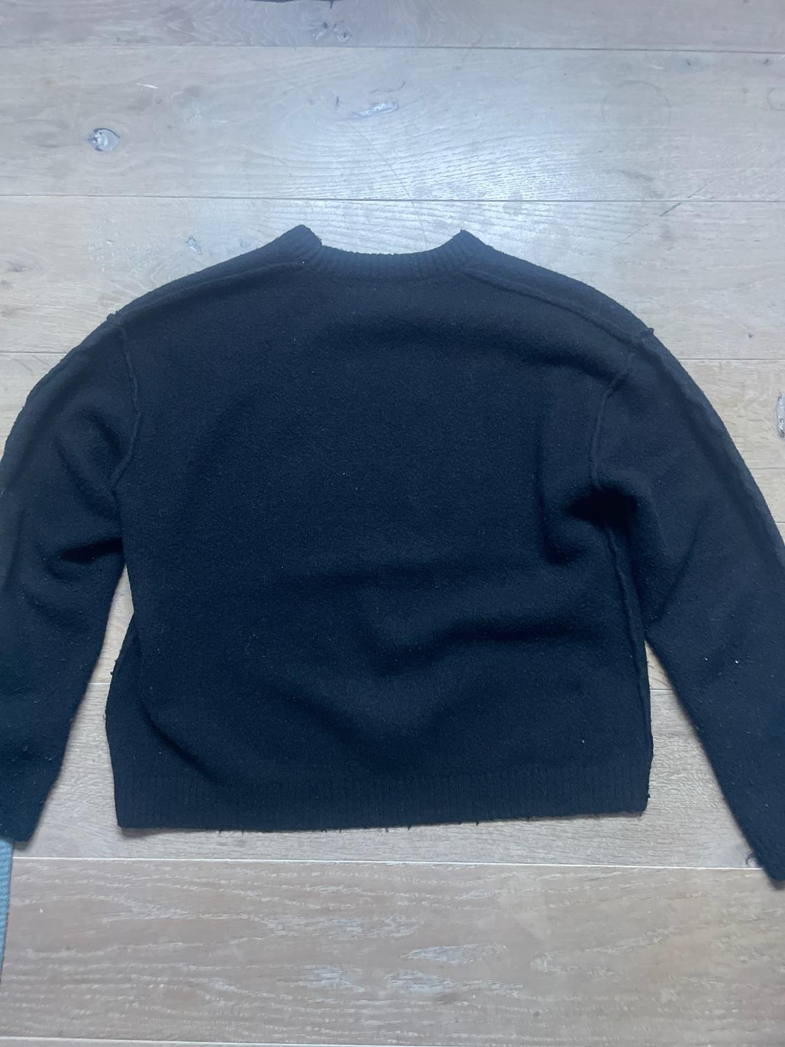 SWEATER WITH TEXTURED REVERSIBLE SEAMS - Image 2