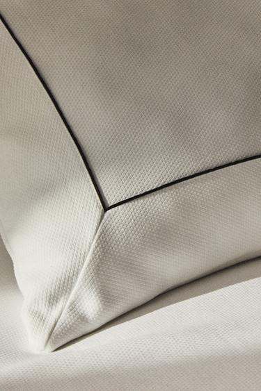 CUSHION COVER WITH PIPING - White by Zara