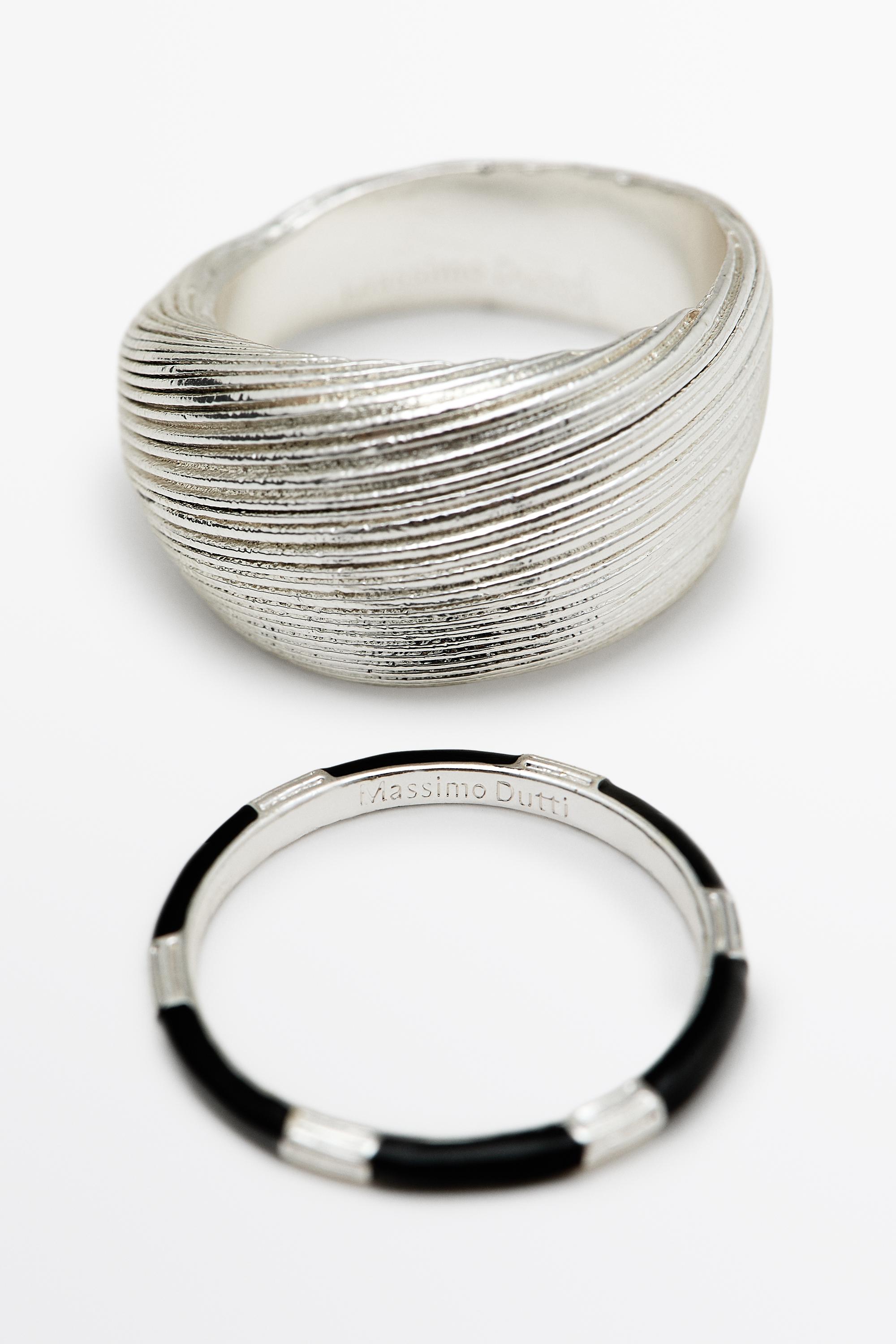 Pinstriped and enamel ring pack