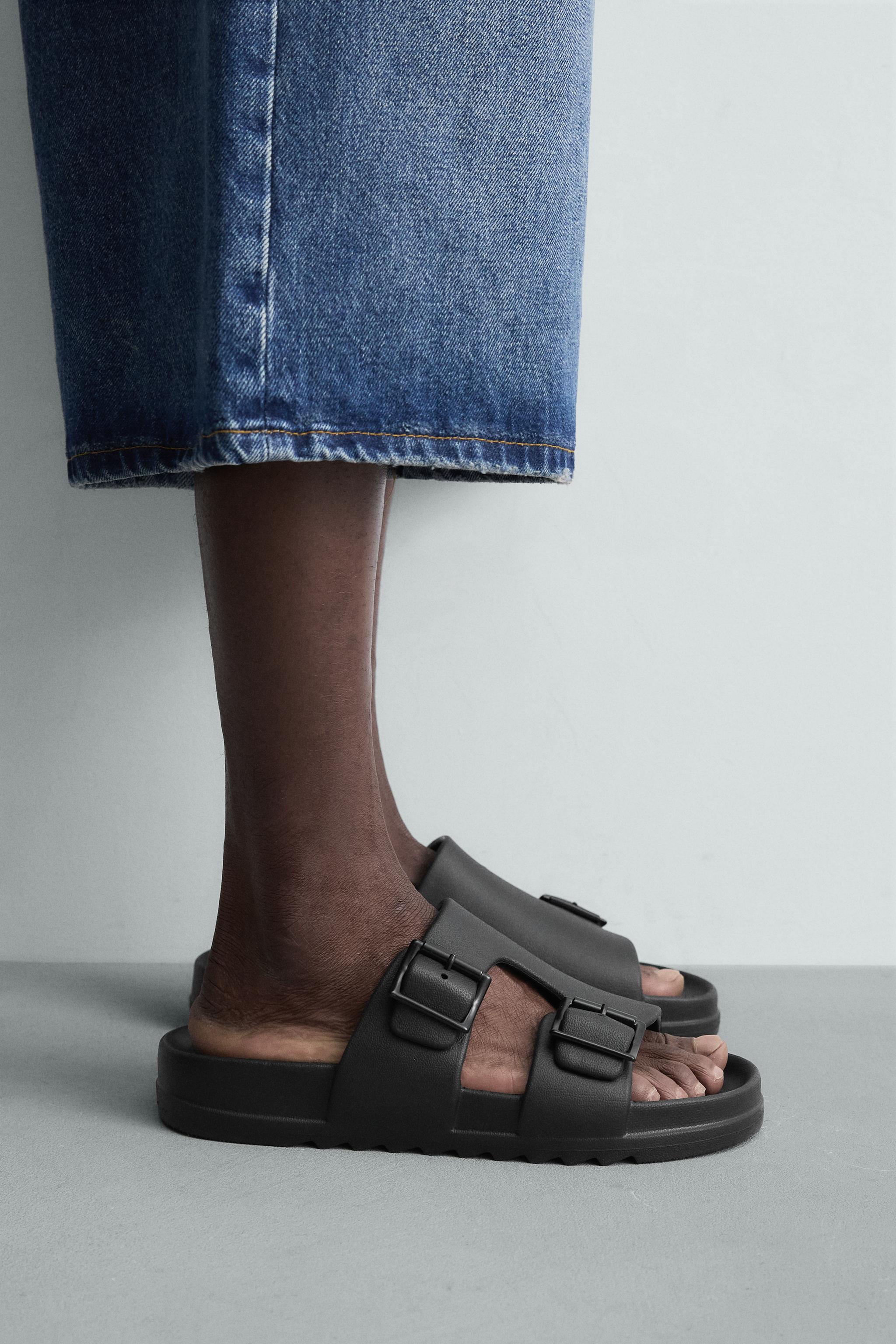 ダブルストラップ ラバーフィニッシュサンダル - ブラック | ZARA