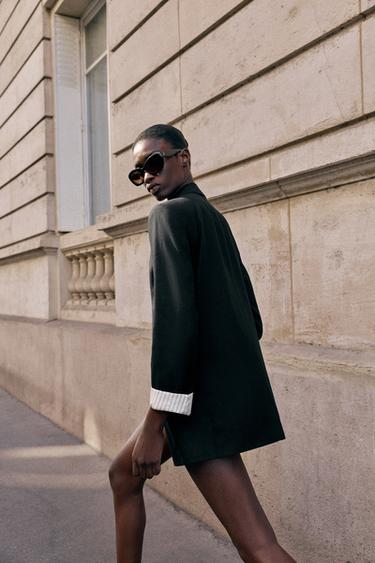VESTE AVEC LIN À MANCHES RETROUSSÉES - Noir de Zara - Image 2