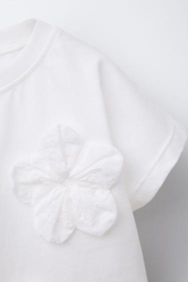 T-SHIRT WITH FLORAL APPLIQUÉ - Oyster-white by Zara - Image 2